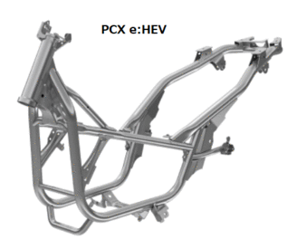 PCXハイブリッドとPCX e:HEVのフレームの違いを比較